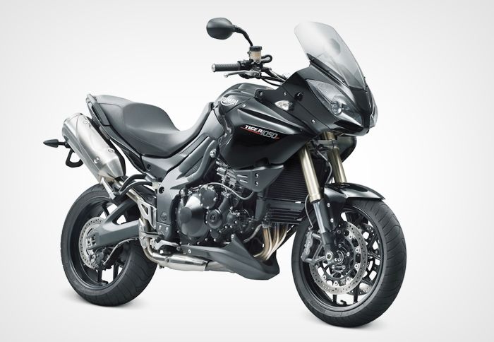 Στην τιμή των 10.490 ευρώ θα διατίθεται το Triumph Tiger 1050 του 2012, ενώ υπάρχει και επιδότηση ανταλλαγής ύψους 500 ευρώ.
